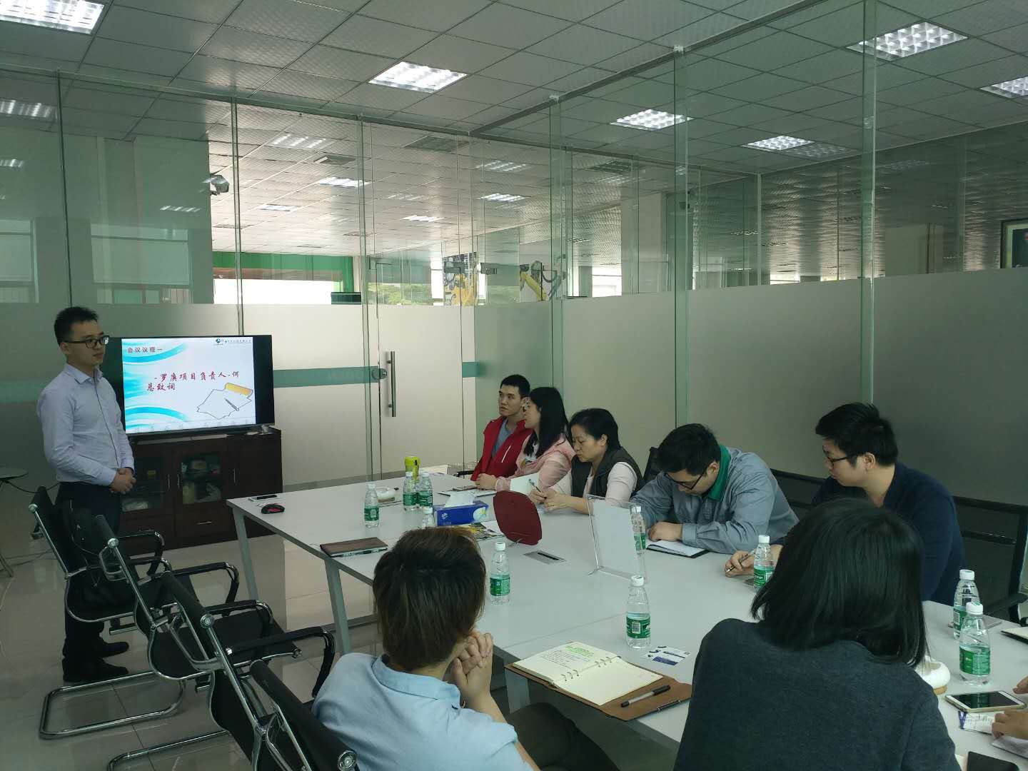 祝贺罗庚机器人签约顺景拼博app官方入口_拼搏（中国）